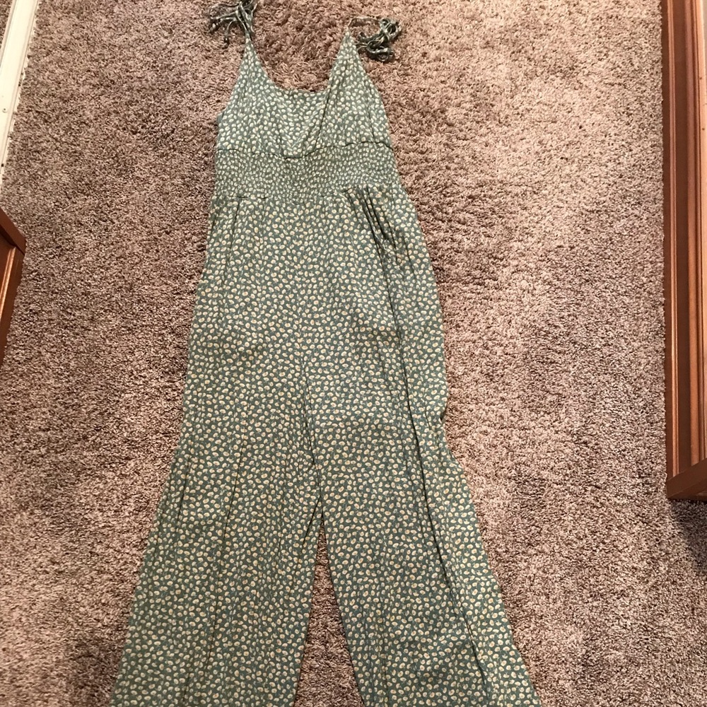 AE jumper with pockets